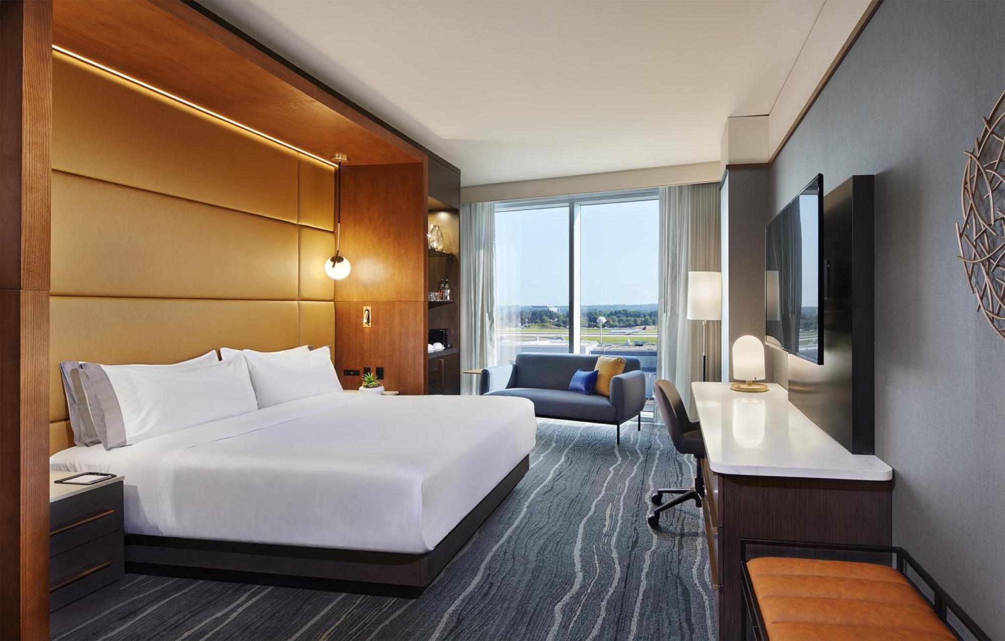 Premium King Room Communication Accessible,1284134410:JPEG