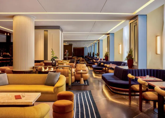 W Minneapolis - The Foshay
